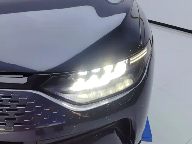Leapmotor C11 — Фото автомобиля 5