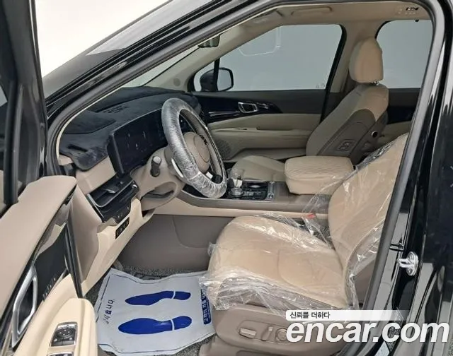 Kia Carnival Generation 4 — Фото автомобиля 13