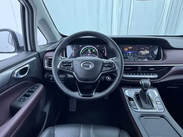 GAC Trumpchi M6 — Фото автомобиля 12
