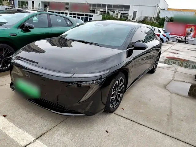 Фотография автомобиля — Nissan N7