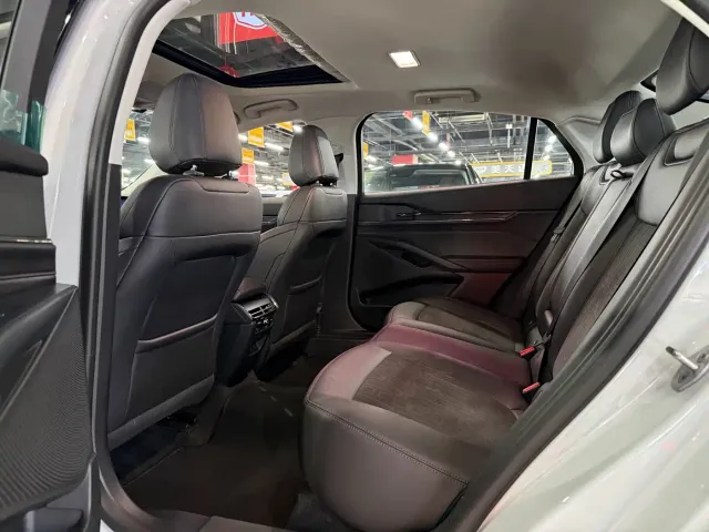 Ford Mondeo — Фото автомобиля 6