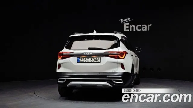 Kia Seltos Seltos Бензин 1.6 Turbo 4WD — Фото автомобиля 4