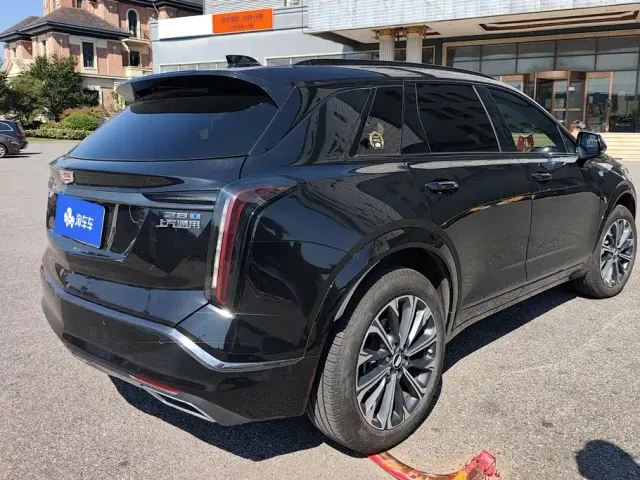Cadillac XT5 — Фото автомобиля 3