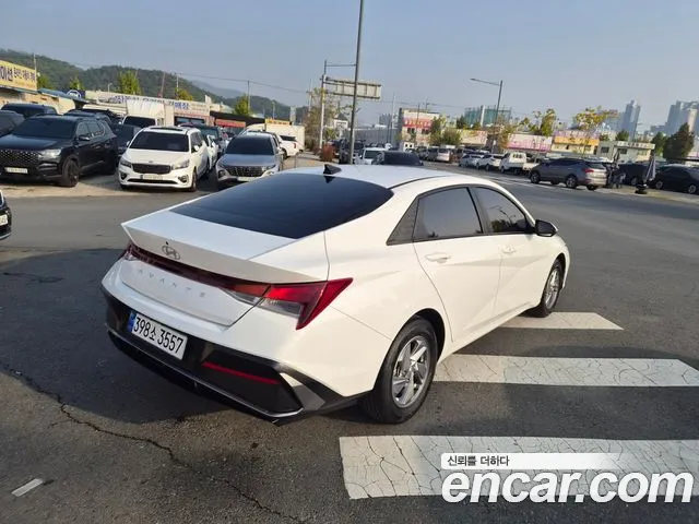 Hyundai Avante CN7 — Фото автомобиля 5