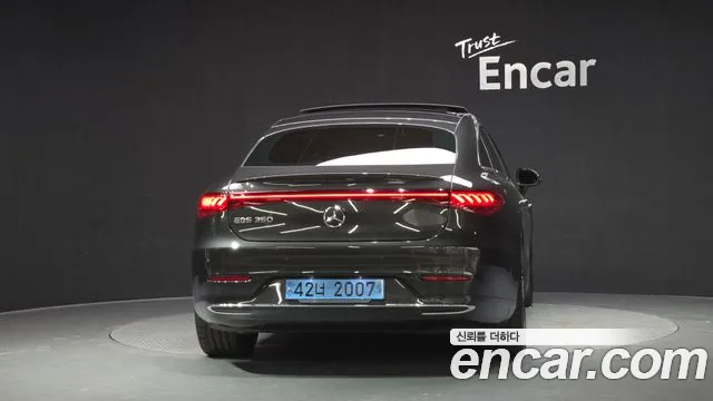Mercedes-Benz EQS — Фото автомобиля 4