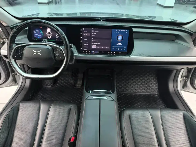 Xpeng P7 — Фото автомобиля 7