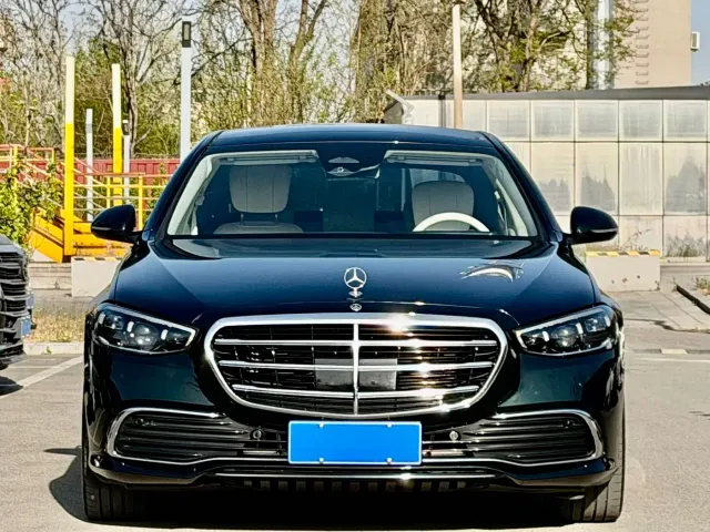 Mercedes-Benz S-Class — Фото автомобиля 2