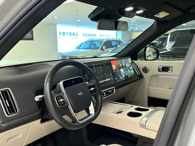 Li Auto L9 — Фото автомобиля 9
