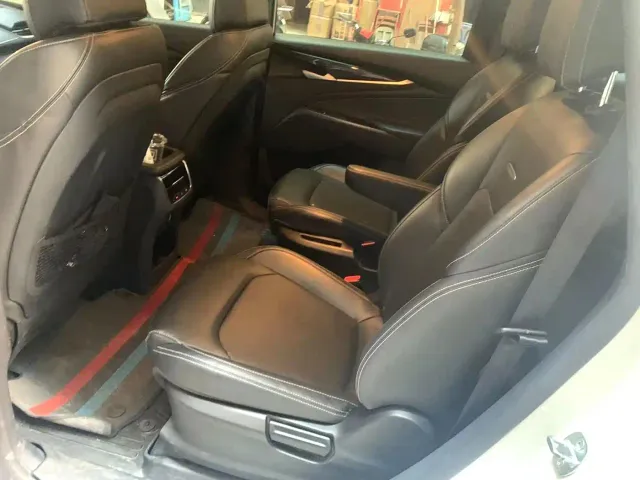Maxus EUNIQ 5 — Фото автомобиля 4