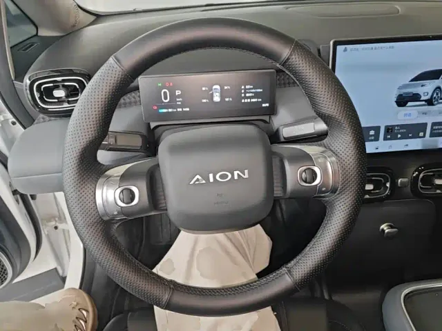 GAC Aion UT — Фото автомобиля 10