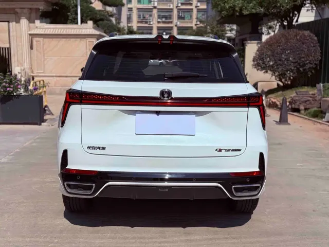 Changan CS75 Plus — Фото автомобиля 11