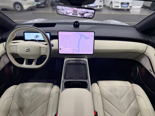 Nio ET5 — Фото автомобиля 11
