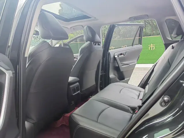 Toyota Wildlander — Фото автомобиля 6
