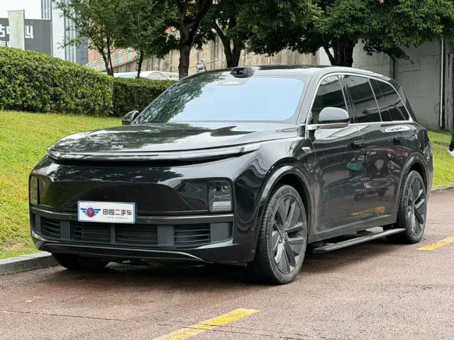 Фотография автомобиля — Li Auto L9