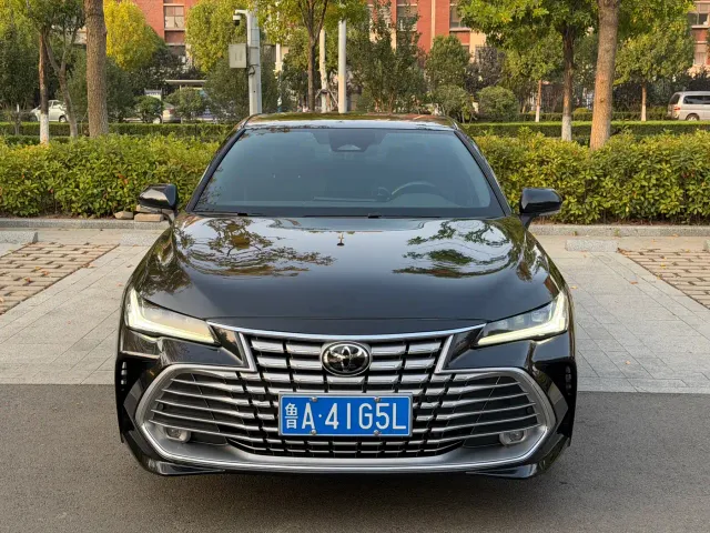 Toyota Avalon — Фото автомобиля 2