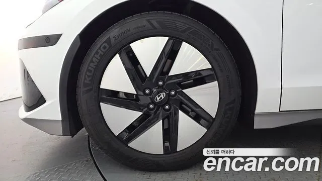 Hyundai Ioniq 6 — Фото автомобиля 5