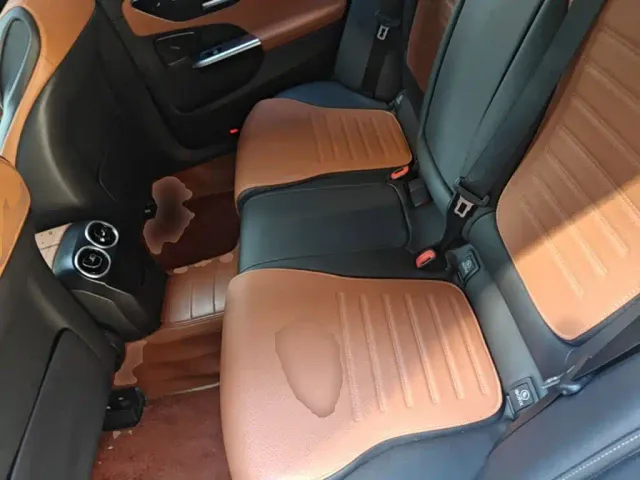 Mercedes-Benz C-Class — Фото автомобиля 16