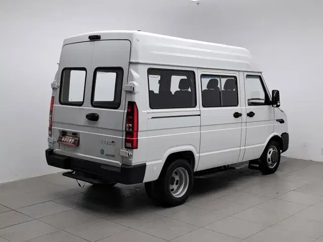 Iveco Daily — Фото автомобиля 2