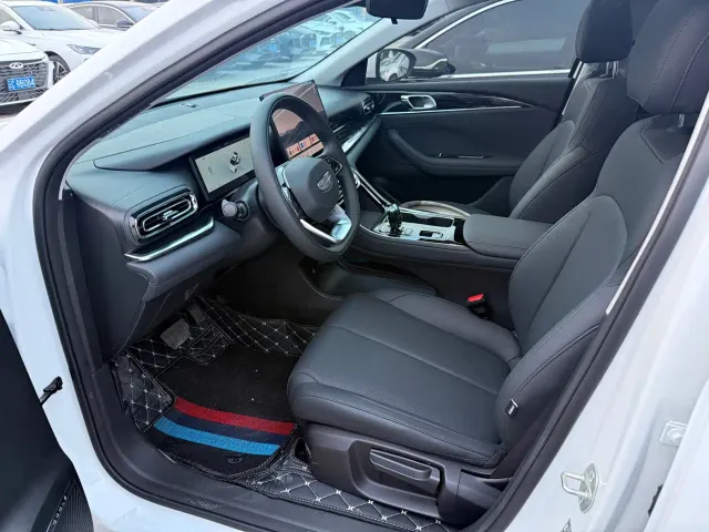 Geely Emgrand — Фото автомобиля 4