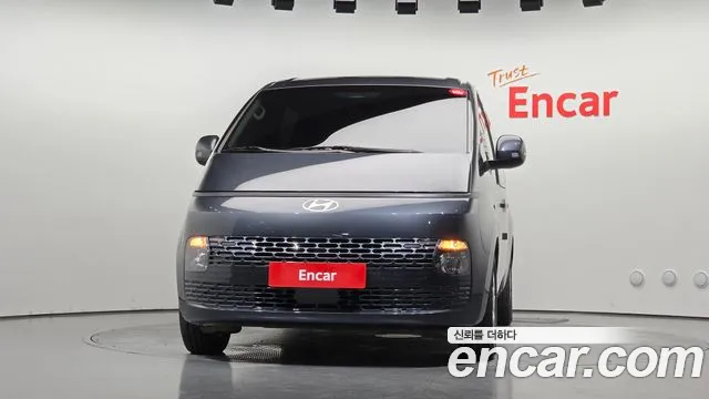 Hyundai Staria Staria — Фото автомобиля 3