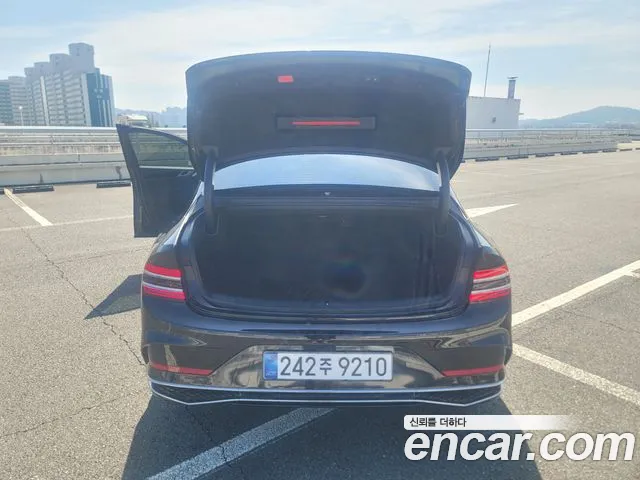 Genesis G80 Бензин 2.5 турбо 2WD — Фото автомобиля 13