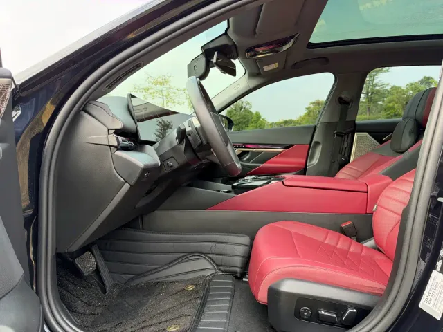BMW 5 Series — Фото автомобиля 7