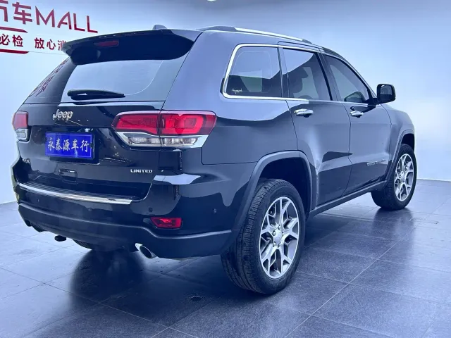 Jeep Grand Cherokee — Фото автомобиля 5