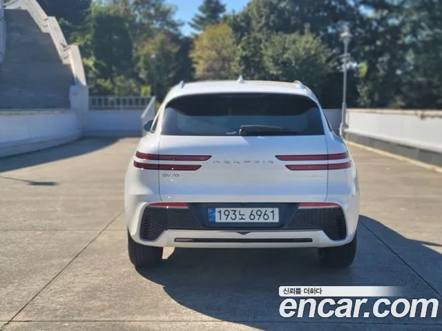 Genesis GV70 — Фото автомобиля 5
