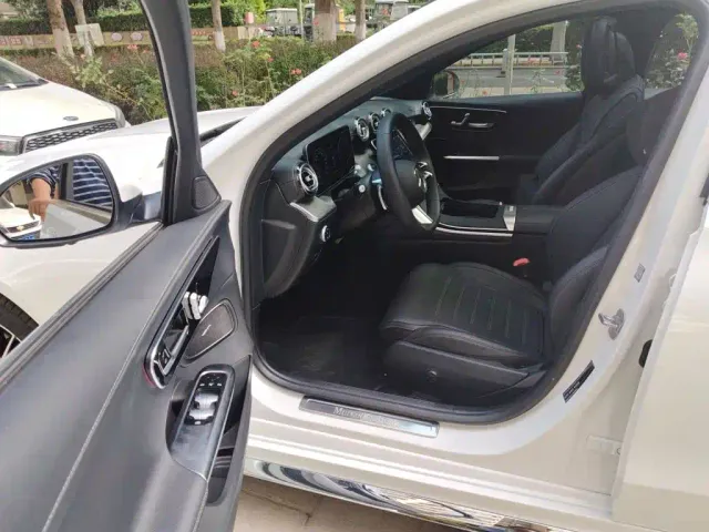 Mercedes-Benz C-Class — Фото автомобиля 12