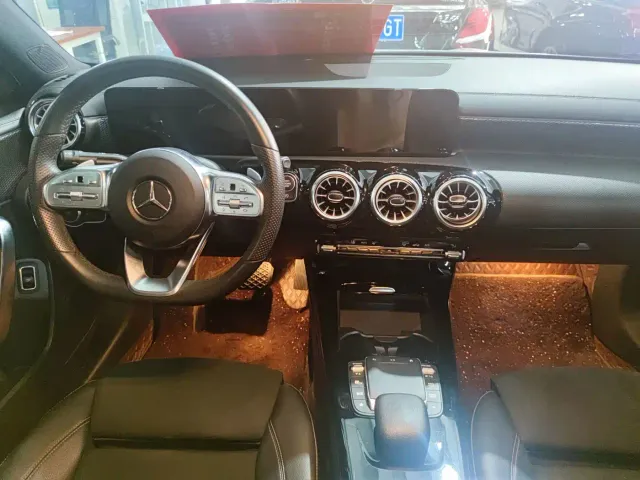 Mercedes-Benz A-Class — Фото автомобиля 12