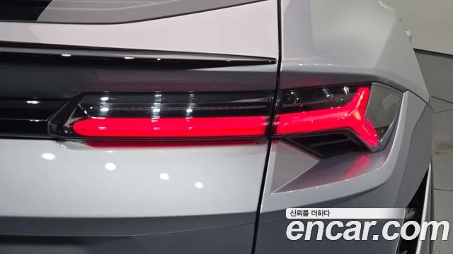 Lamborghini Urus — Фото автомобиля 18
