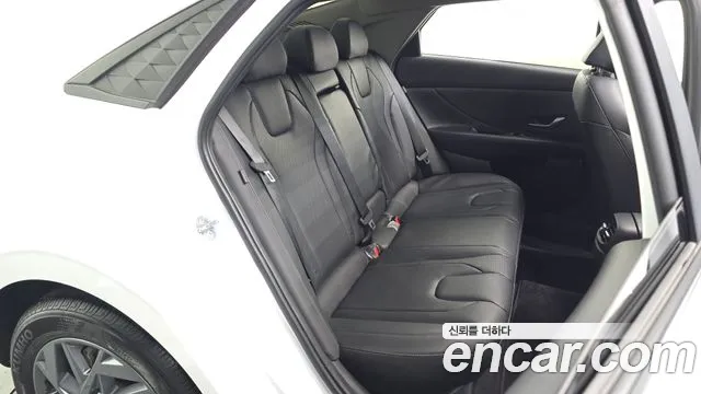 Hyundai AVANTE Новый Avante (CN7) — Фото автомобиля 11
