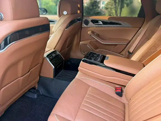 Hongqi H9 — Фото автомобиля 15