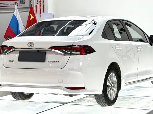 Toyota Corolla — Фото автомобиля 6