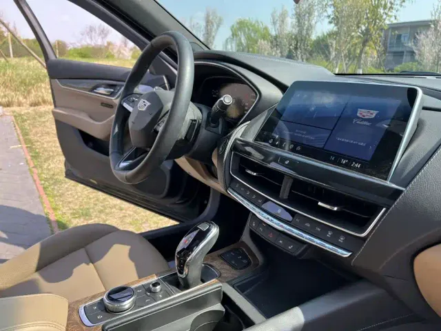 Cadillac CT5 — Фото автомобиля 16