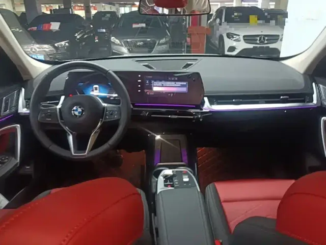 BMW BMW X1 2025 sDrive25Li X Design Package — Фото автомобиля 9