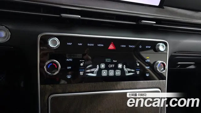 Genesis GV80 — Фото автомобиля 16