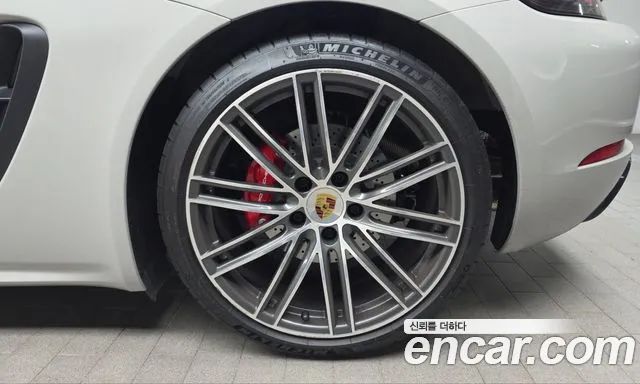 Porsche 718 — Фото автомобиля 6