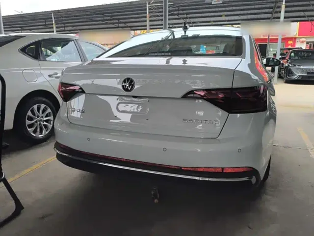Volkswagen Sagitar — Фото автомобиля 5