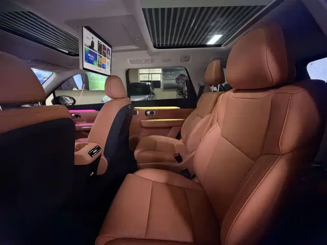 Leapmotor C16 — Фото автомобиля 6