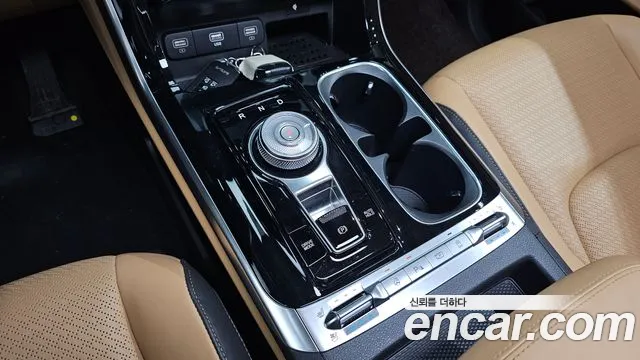 Kia Canival — Фото автомобиля 9