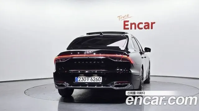Hyundai Grandeur (New) Hybrid — Фото автомобиля 4
