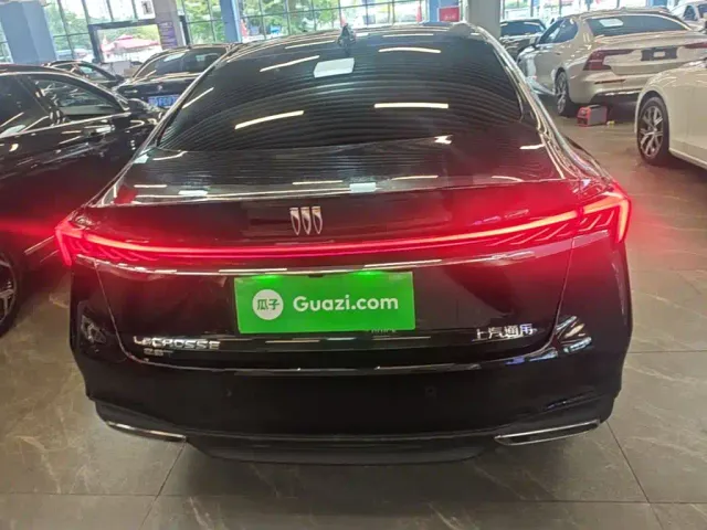 Buick LaCrosse — Фото автомобиля 5