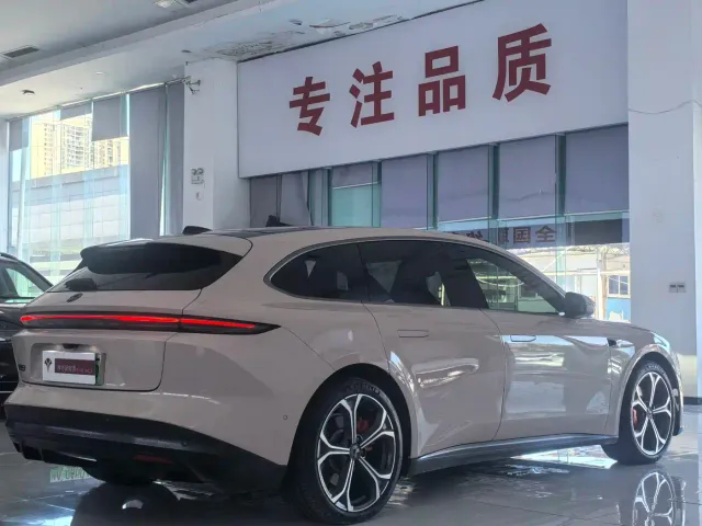 Nio ET5 Touring — Фото автомобиля 6