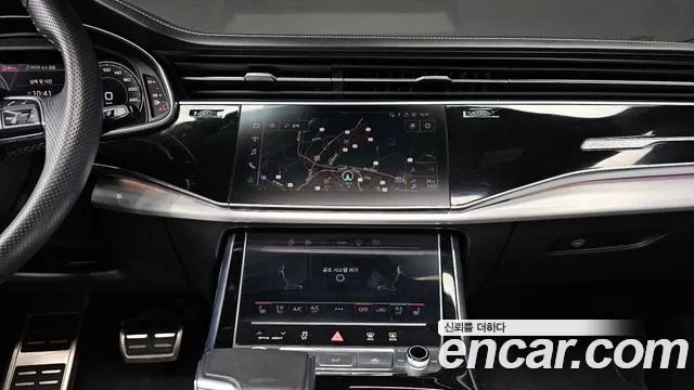 Audi Q8 55 TFSI quattro Premium — Фото автомобиля 15