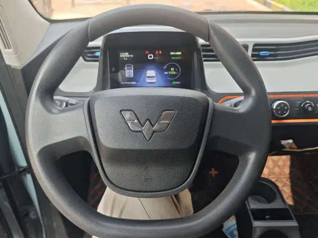 Wuling Hongguang Mini EV — Фото автомобиля 15