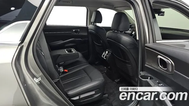Kia Sorento Новый Sorento 4 поколение Бензин 2.5T 2WD — Фото автомобиля 24