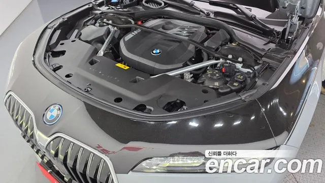 BMW 7 Series — Фото автомобиля 6