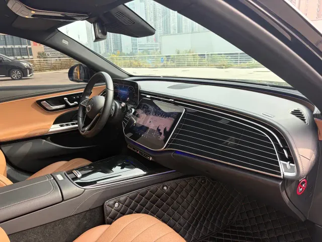 Mercedes-Benz E-Class — Фото автомобиля 15