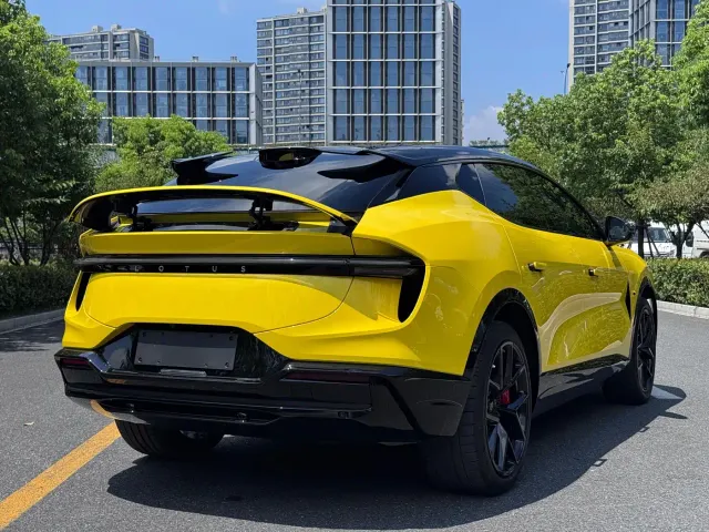 Lotus Eletre — Фото автомобиля 16